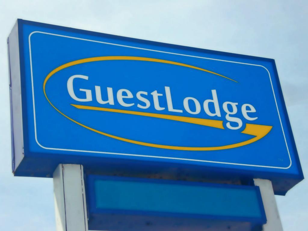 West Dennis Guestlodge المظهر الخارجي الصورة